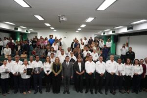 Preside rector homenaje al personal jubilado del SUTUAT ir