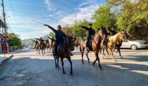Agrupamientos Canino y Montado de la Guardia Estatal se preparan para el desfile patrio